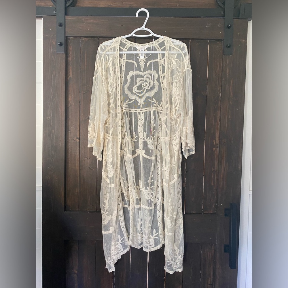 LC Lauren Conrad Lace Coverup/Kimono